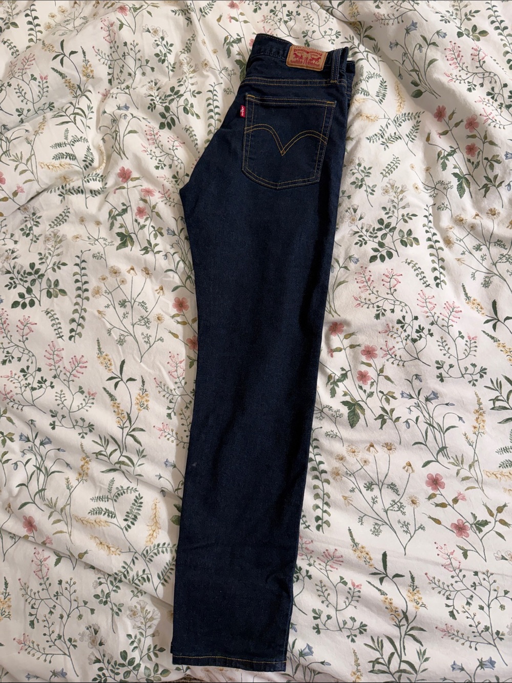 Levi's Women's Dark Indigo Skinny Jeans